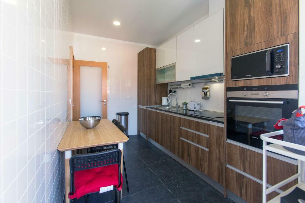 Friends & Family Tree Apartment Porto Exterior photo